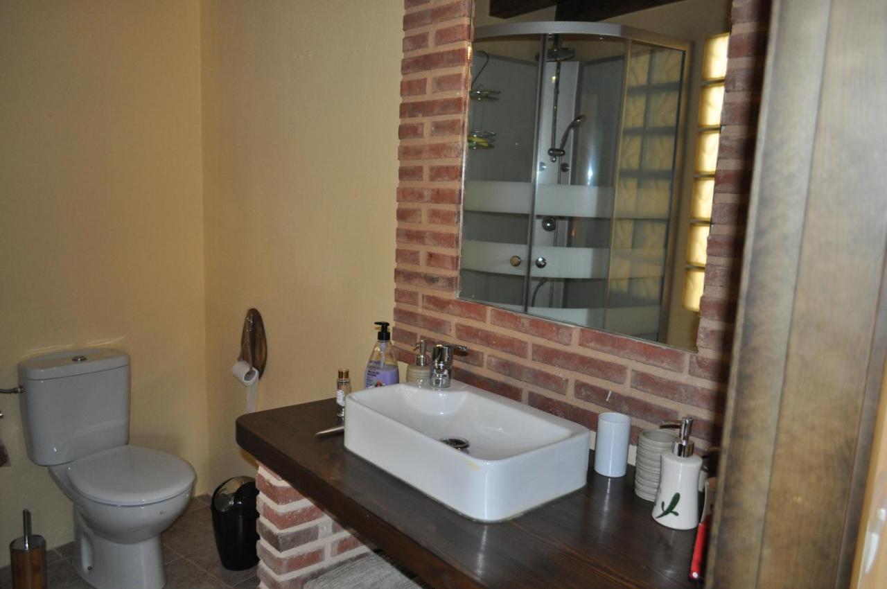 El Rincon Secreto De Gredos Especializada En Celiaquia Y Diabetes Y Jacuzzi Guest House Tormellas Bagian luar foto