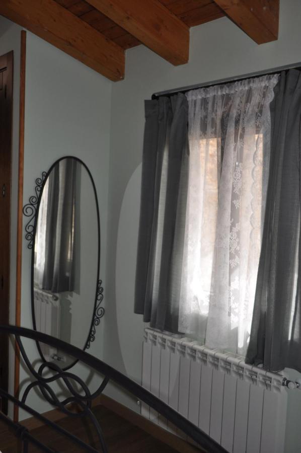 El Rincon Secreto De Gredos Especializada En Celiaquia Y Diabetes Y Jacuzzi Guest House Tormellas Bagian luar foto